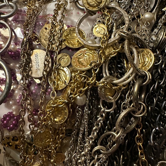 Assorted Jewelry Collection - Picture 8 of 8